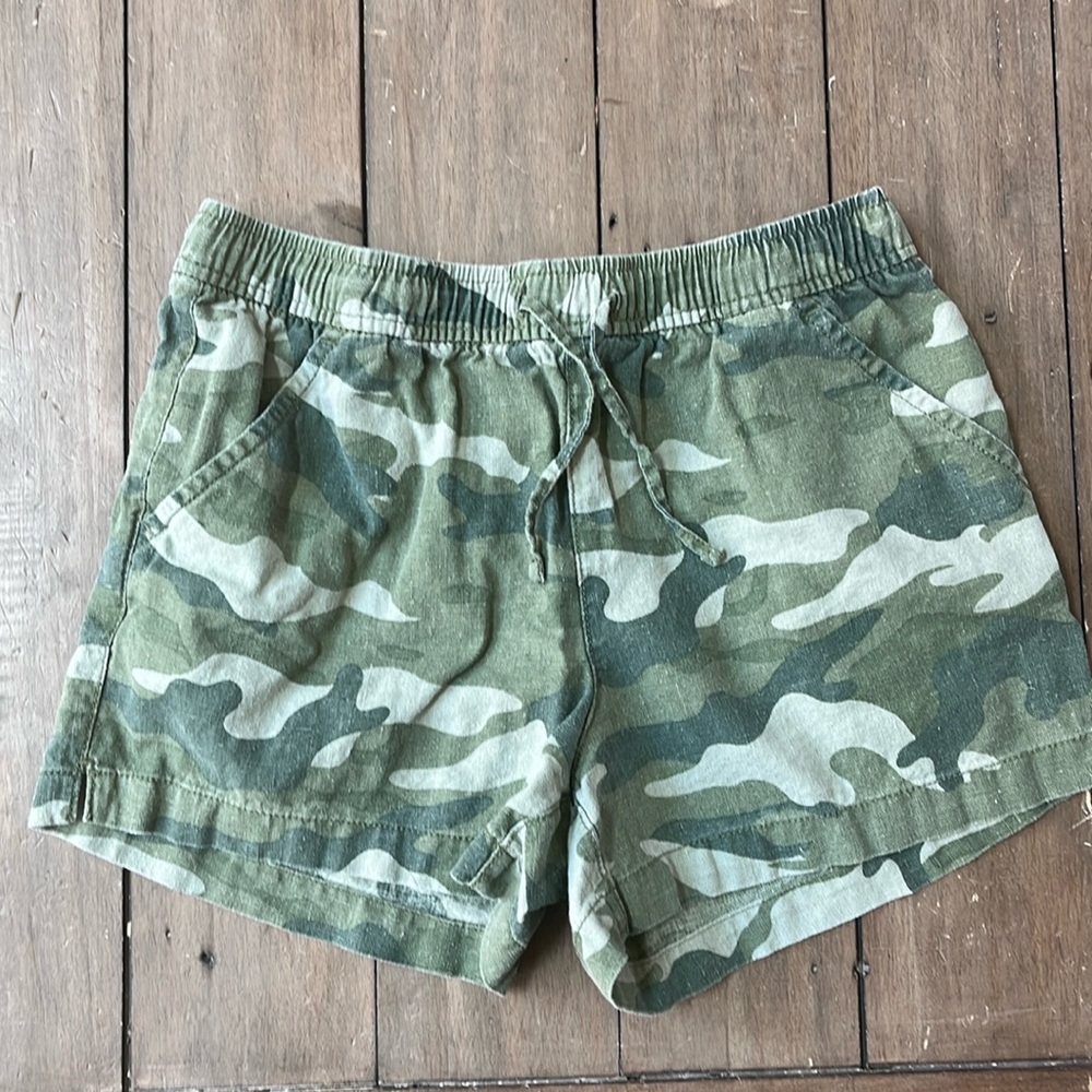 Old Navy linen blend shorts. Girls XL (14-16)